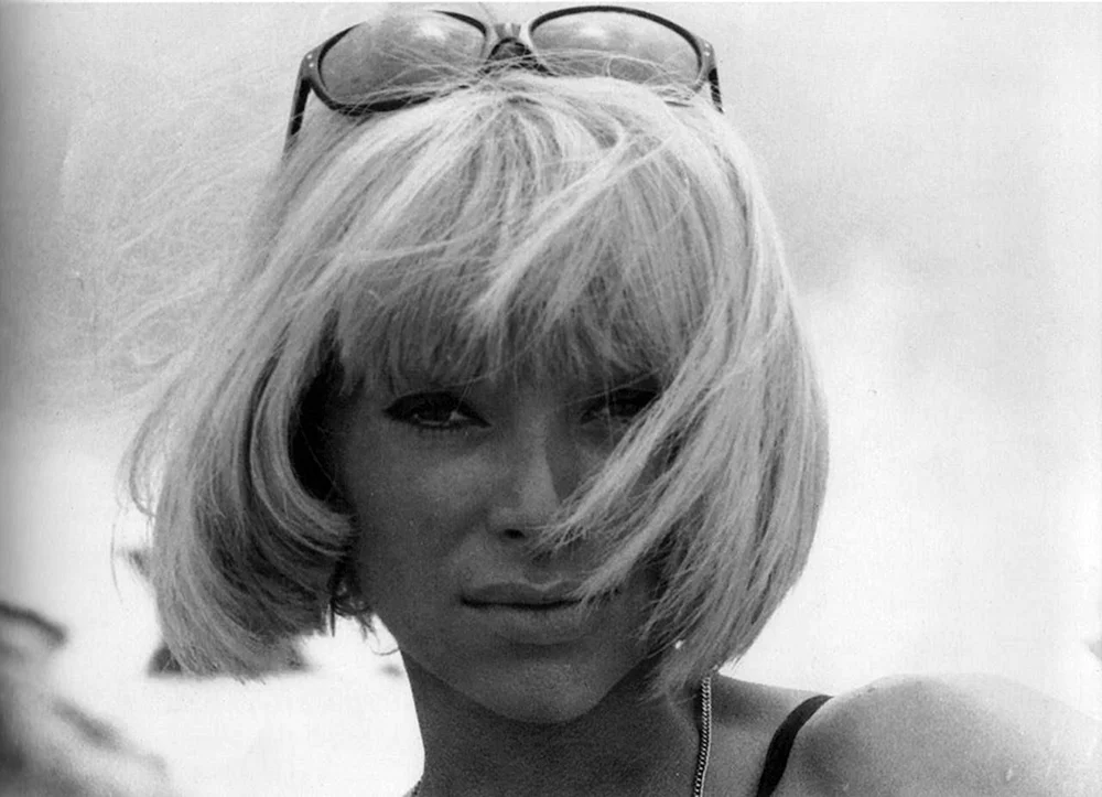 Mireille darc