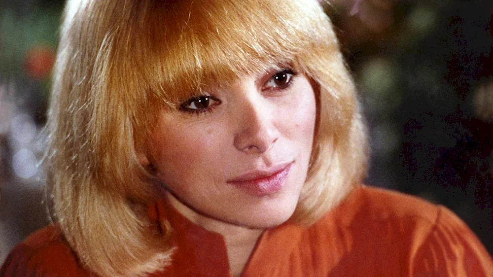 Mireille darc