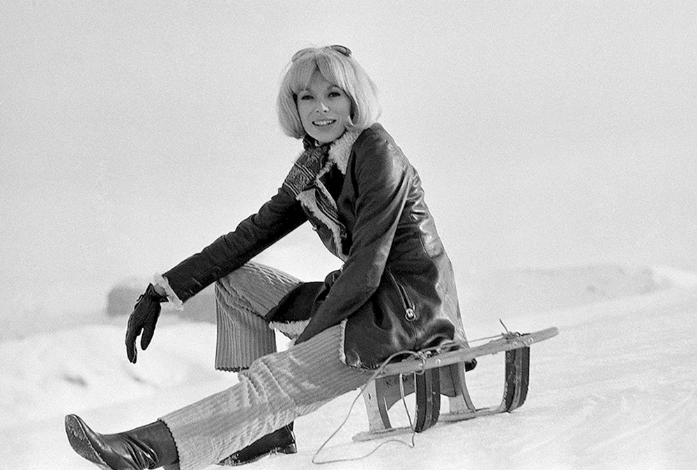 Mireille darc