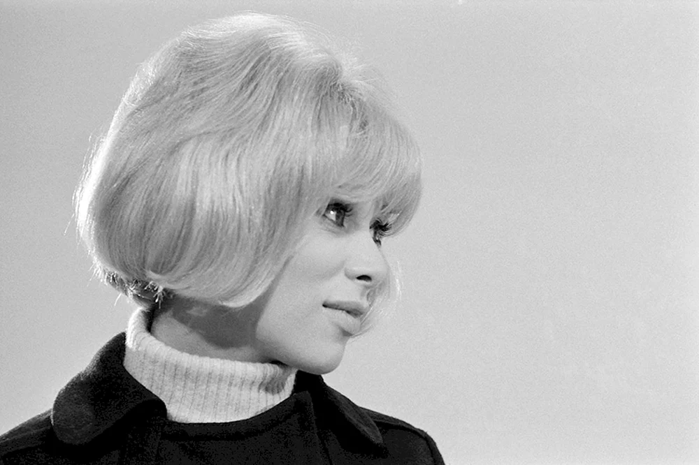 Mireille darc