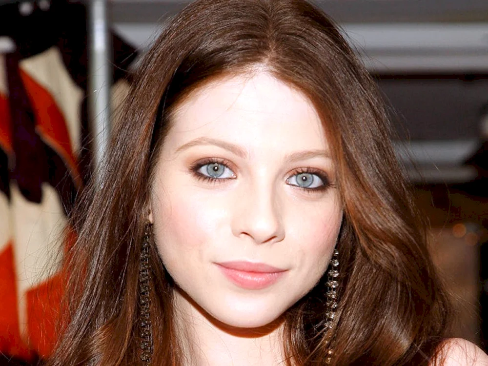 Michelle Trachtenberg 2021