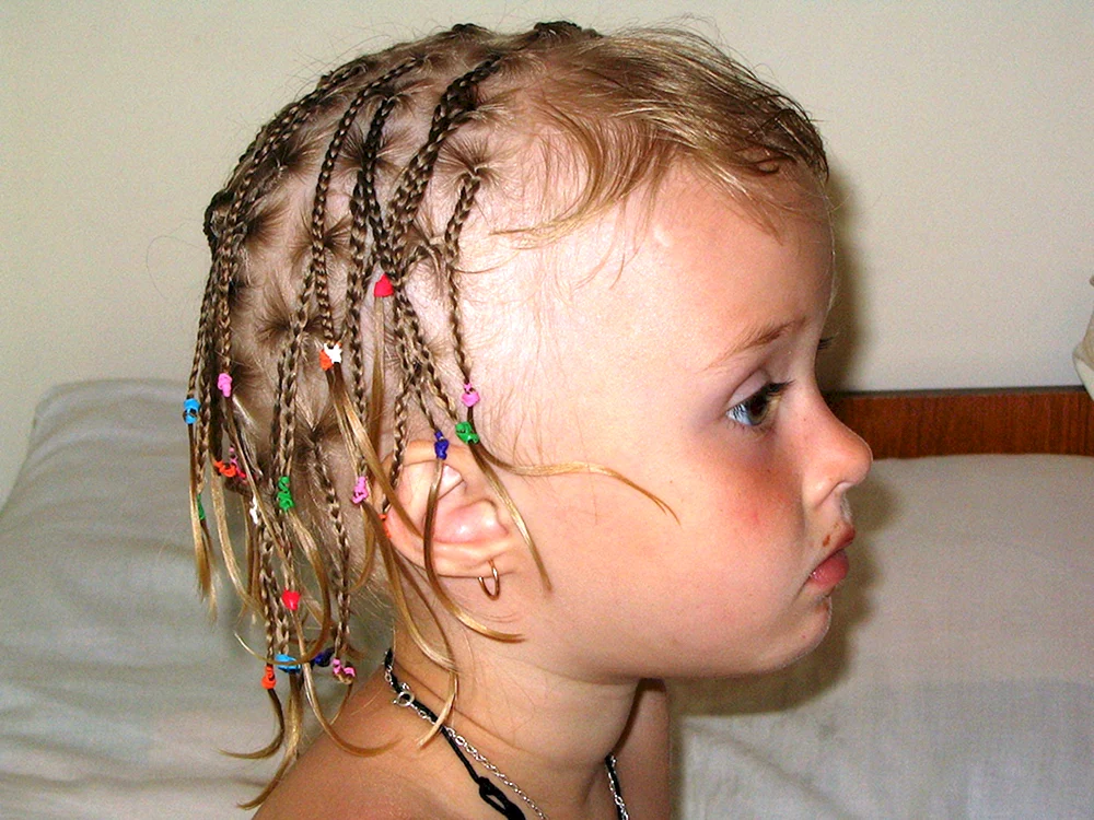 Kleine Zöpfe flechten