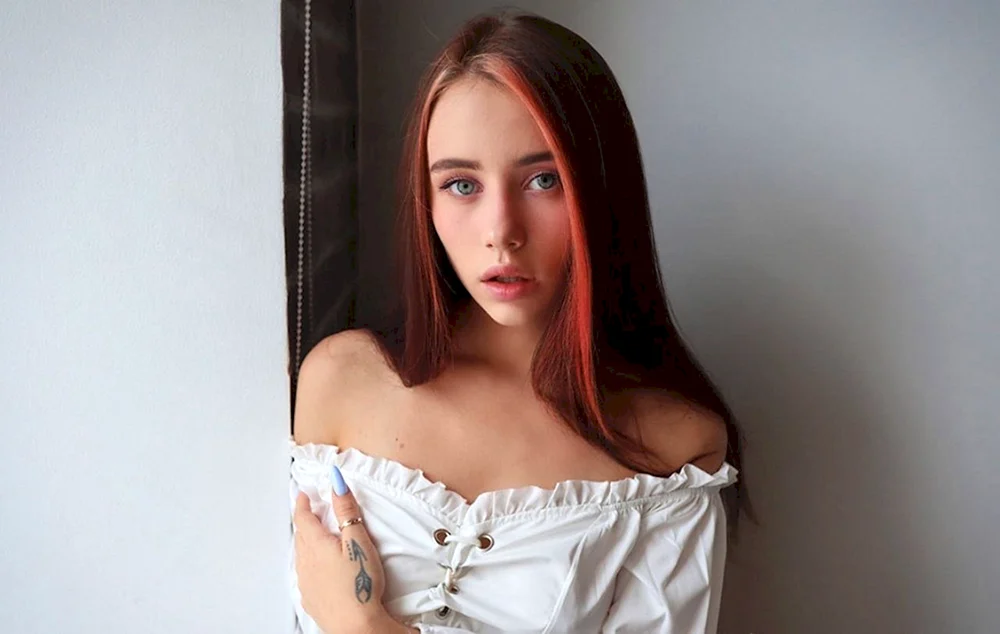 Model Ariel arilaviee