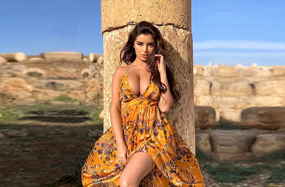 Demi Rose