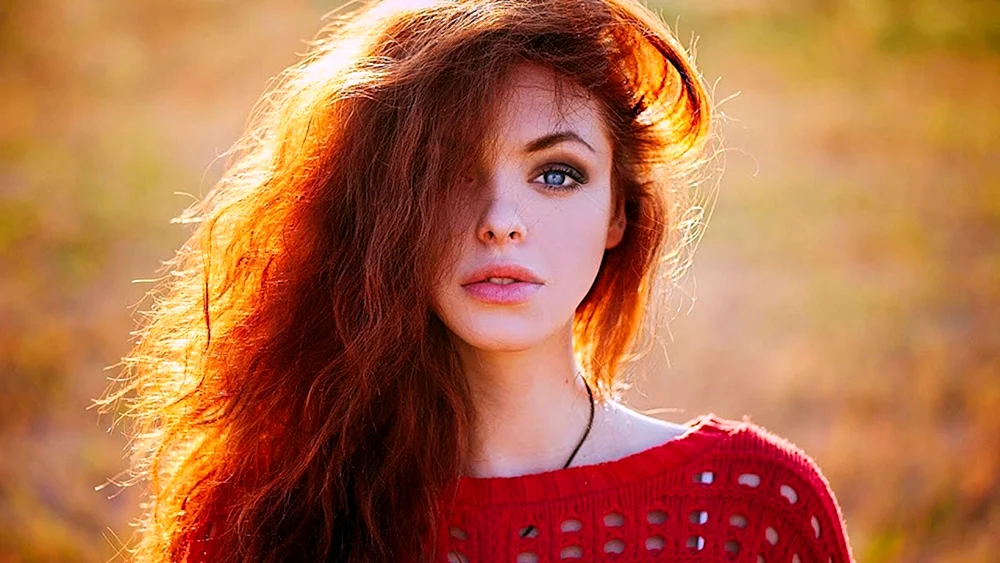Modell Catherine Kuehn Rotschopf