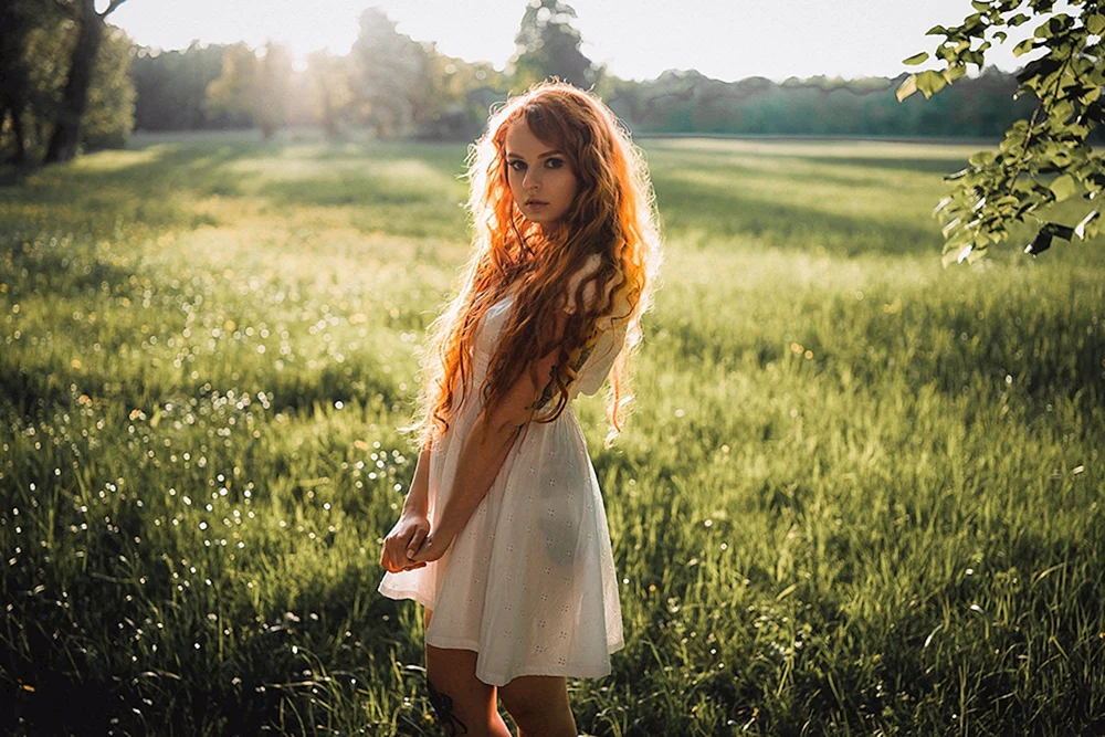 Model Katrin Kühn rothaarig