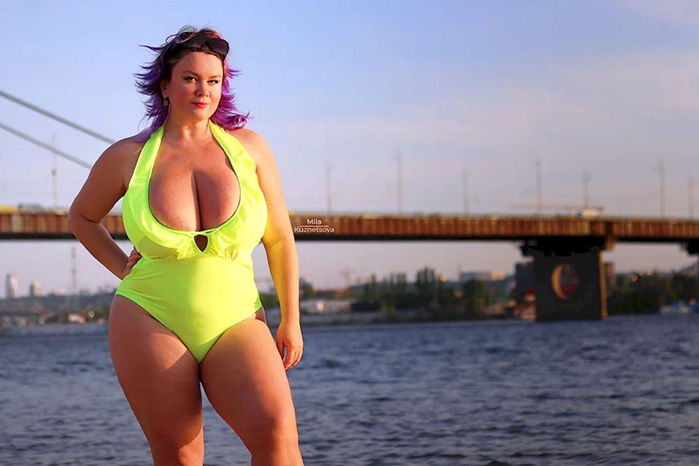 Plus Size Mila Kuznetsova