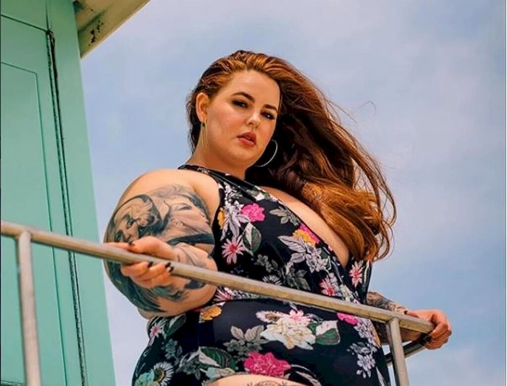 Ashley Graham Badeanzug Werbung