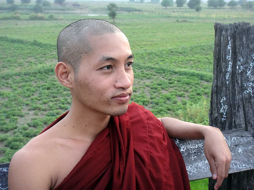 Buddhistische Mönchsfrisur