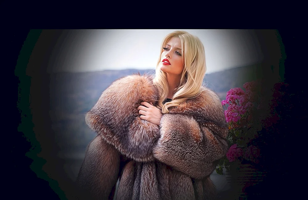 Daniella Dimitrovska Pelzmantel