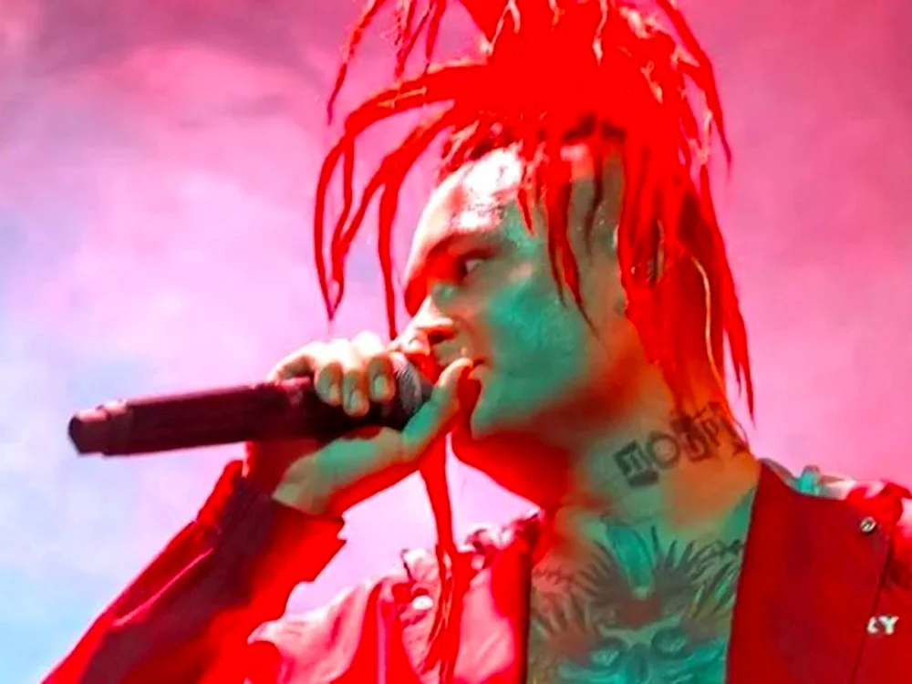 Morgenstern rote Dreadlocks