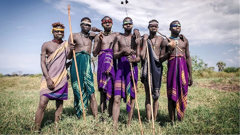 Mursi Masai Buschmänner Himba