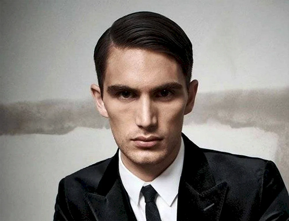 Pompadour Undercut