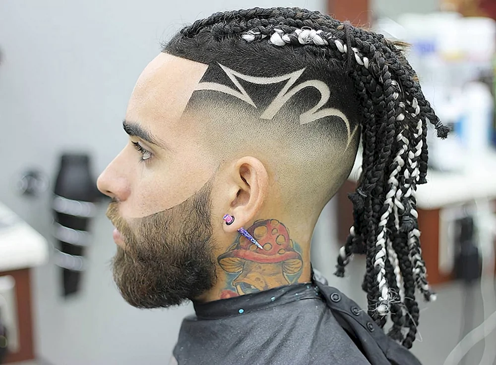 Herren-Dreadlocks mit rasierten Schläfen