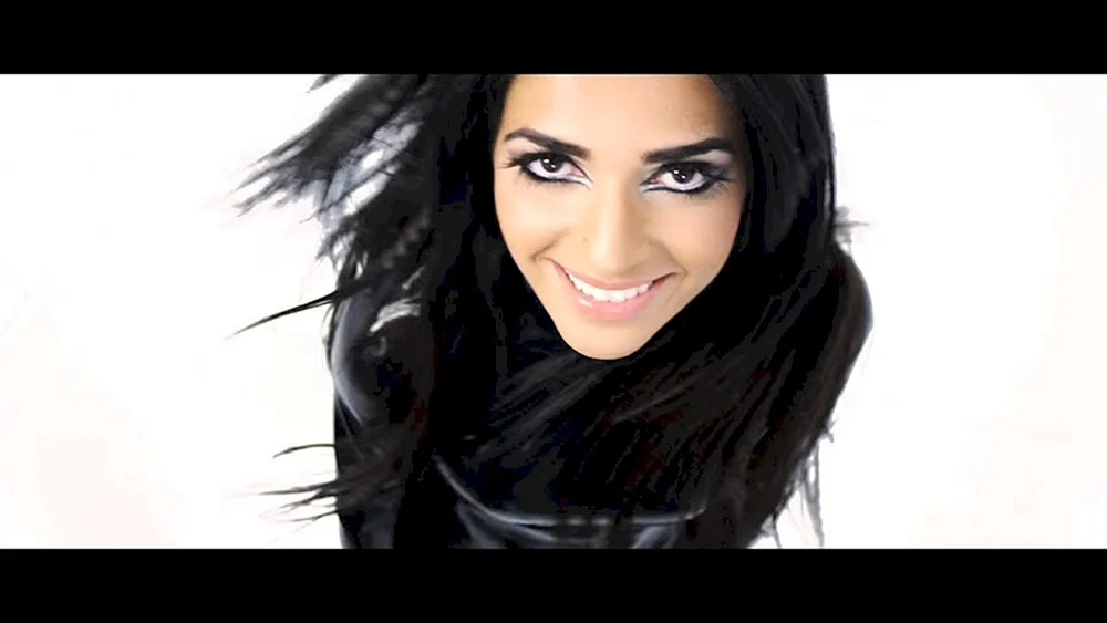 Nadia Ali