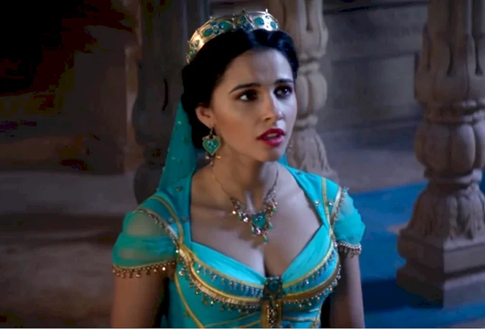 Naomi Scott Aladdin