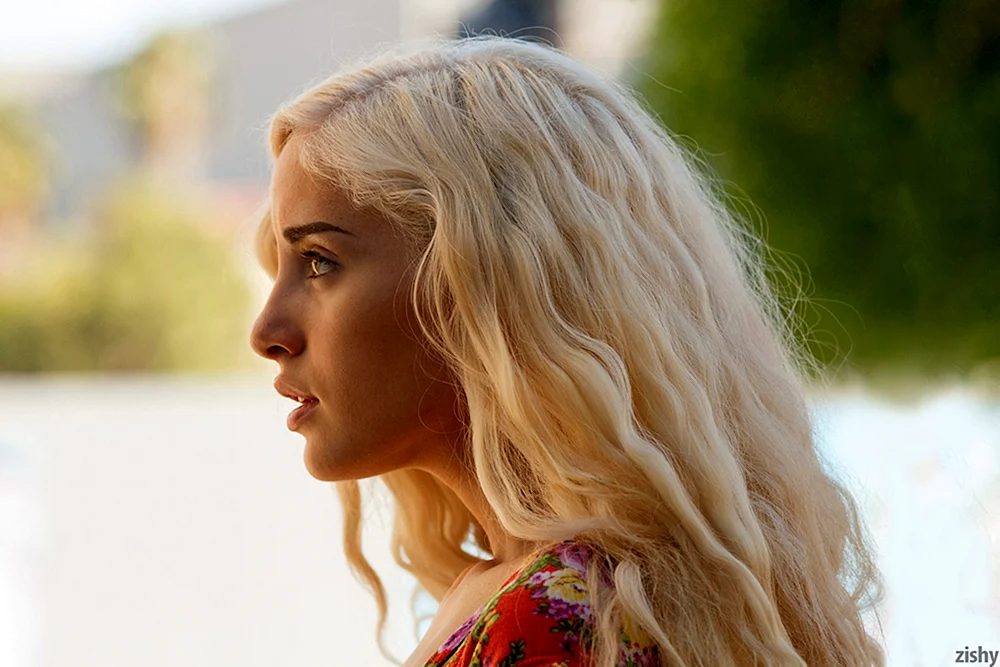 Naomi Woods