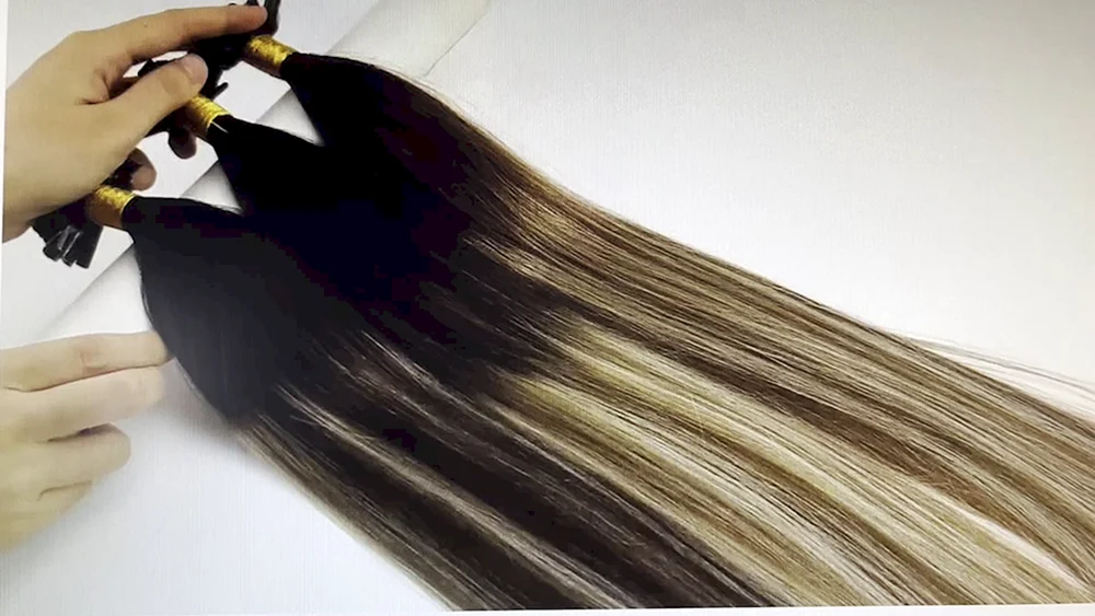 Eine Verlängerung. Ombré-Haar