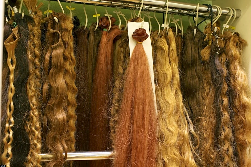 Locken-Haarsträhnen auf Haarnadeln