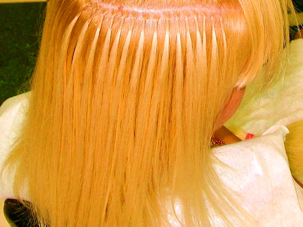 Schwarze Haarverlängerungen