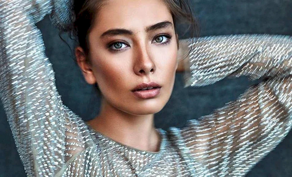 Naslihan Atagül Schauspielerin