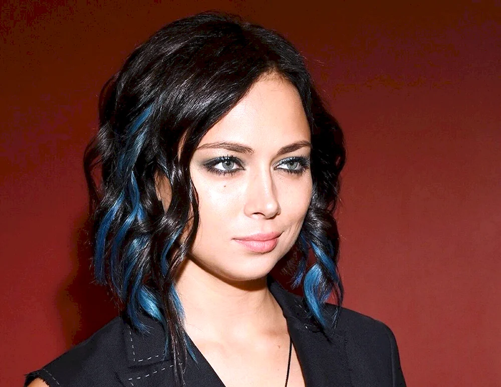 Nastasia Samburskaya schauspielerin