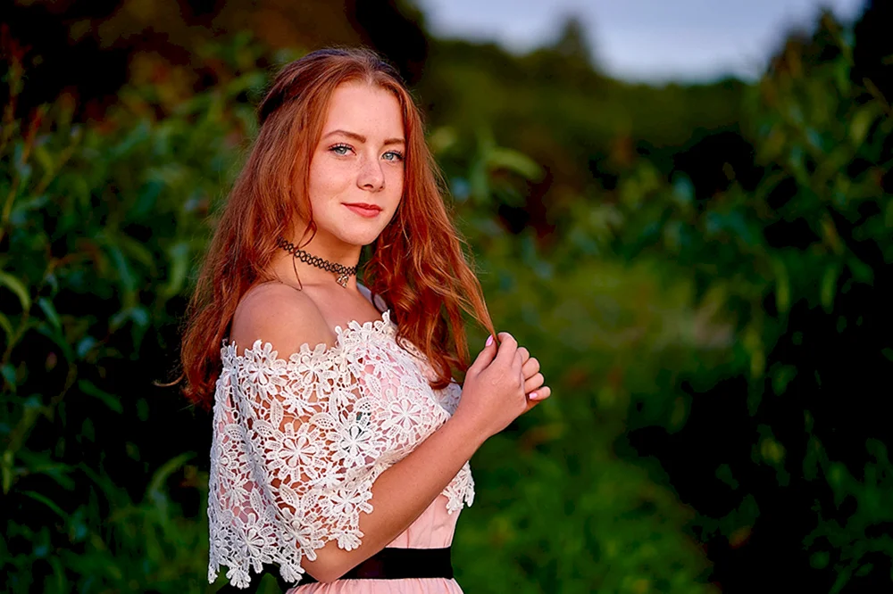 Nastya Ryzhik im Badeanzug