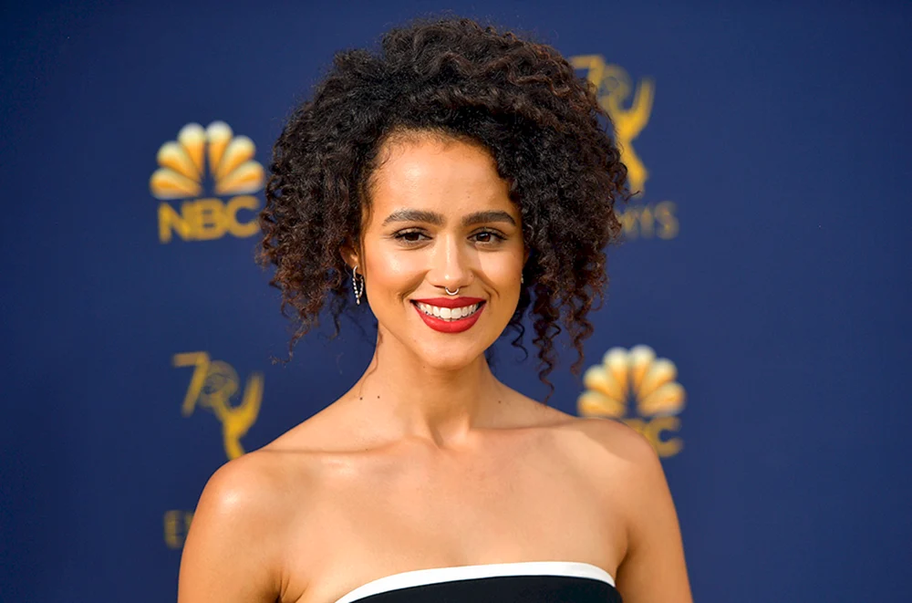 Nathalie Emmanuel heiß