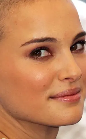 Natalie Portman mit Glatze