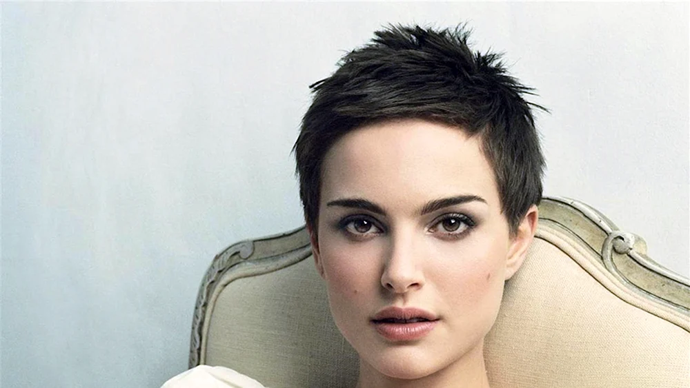 Natalie Portman mit Kurzhaarschnitt