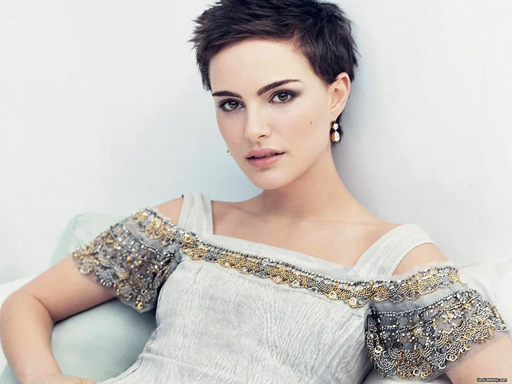 Natalie Portman mit kurzem Haarschnitt