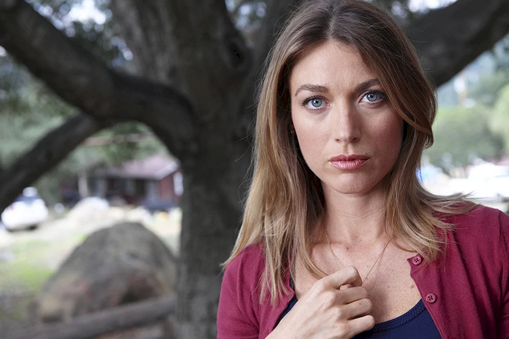 Natalie Zea