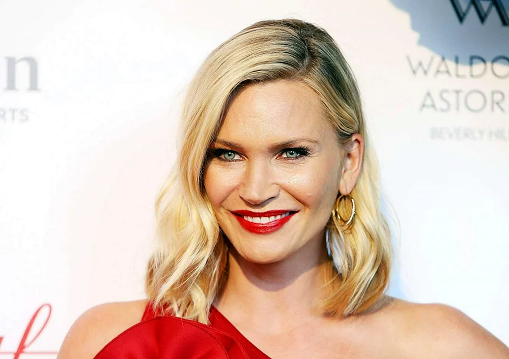 Natasha Henstridge 2015