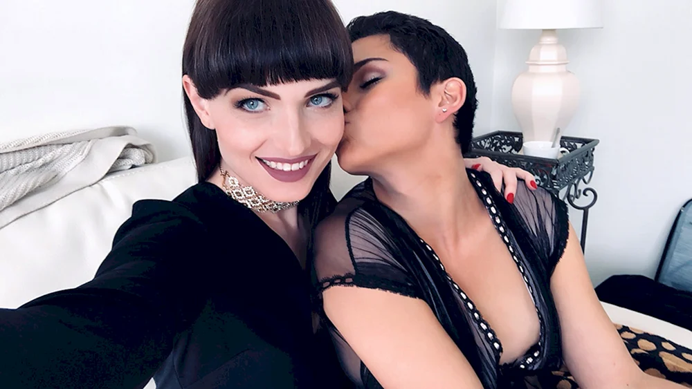 Natalie Mars schön