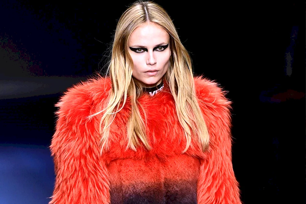 Natasha Poly model