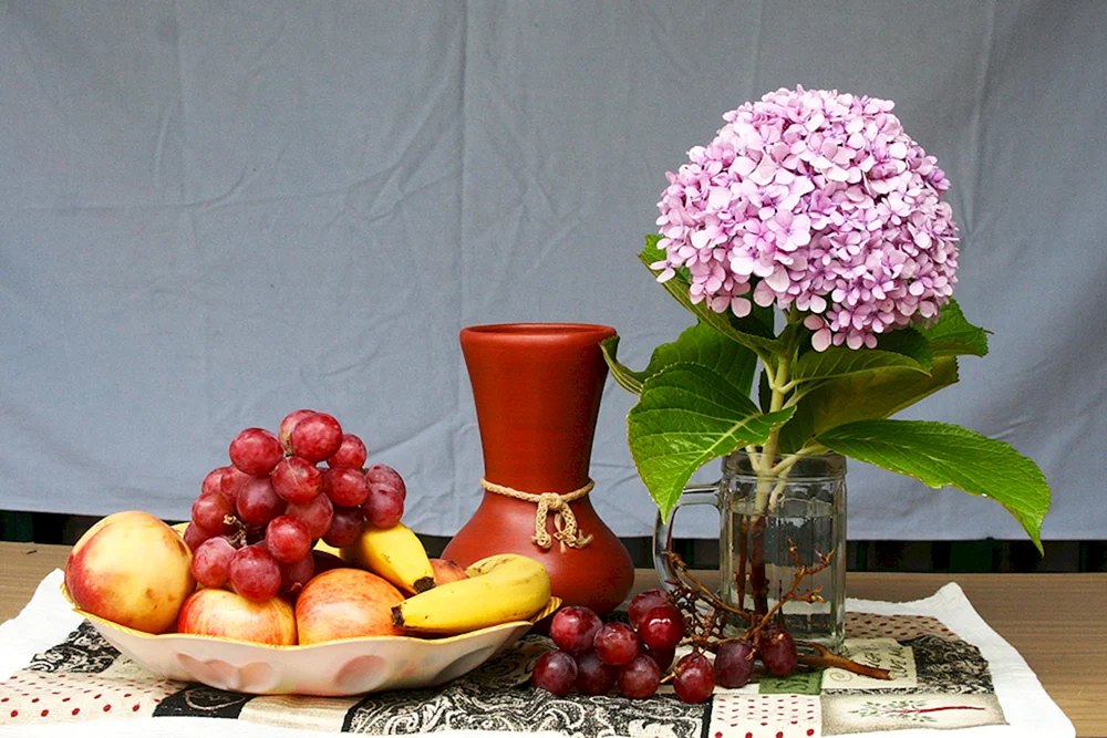 Stillleben mit Blumen und Obst