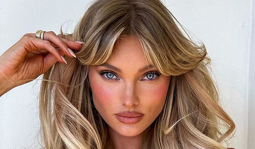 Natürliche blonde Haarfarbe