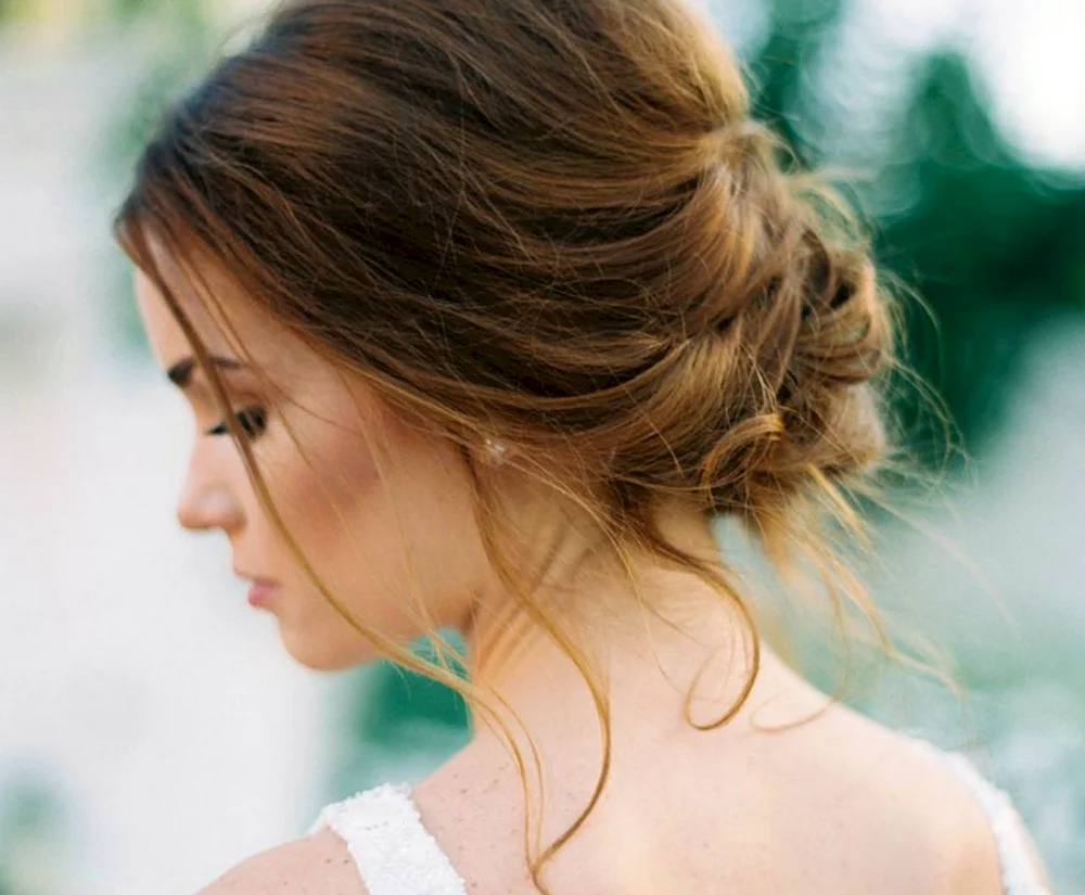 Neglige Hochzeitsfrisuren