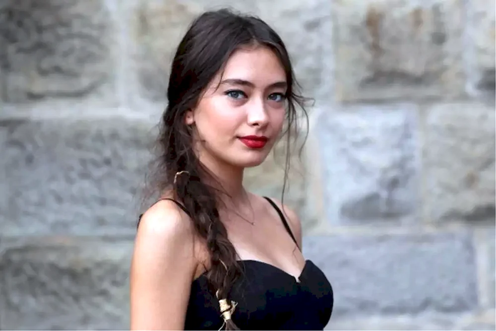 Neslihan Atagül 2022
