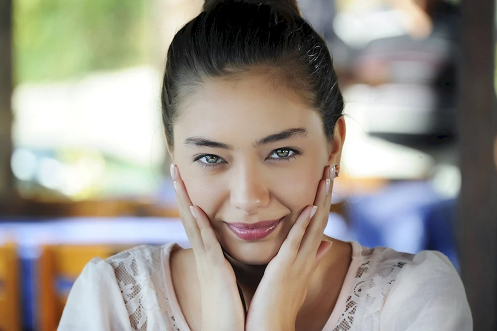 Neslihan Atagül