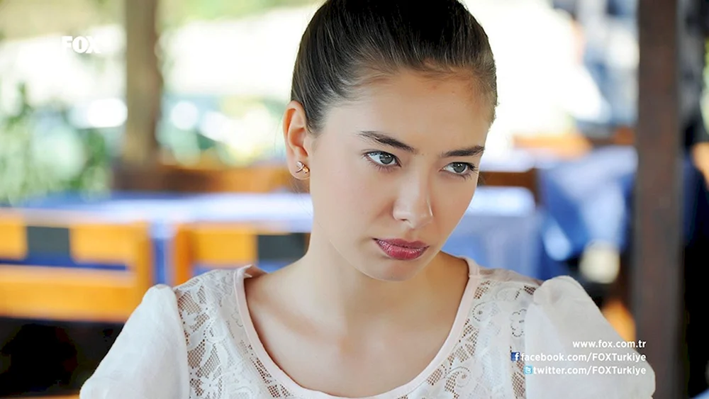 Neslihan Atagül Neslihan Atagül