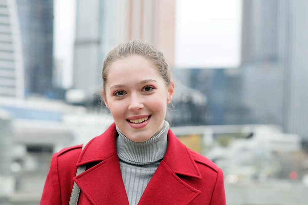 Natalja Gudkowa in der TV-Serie Unsichtbare Fäden