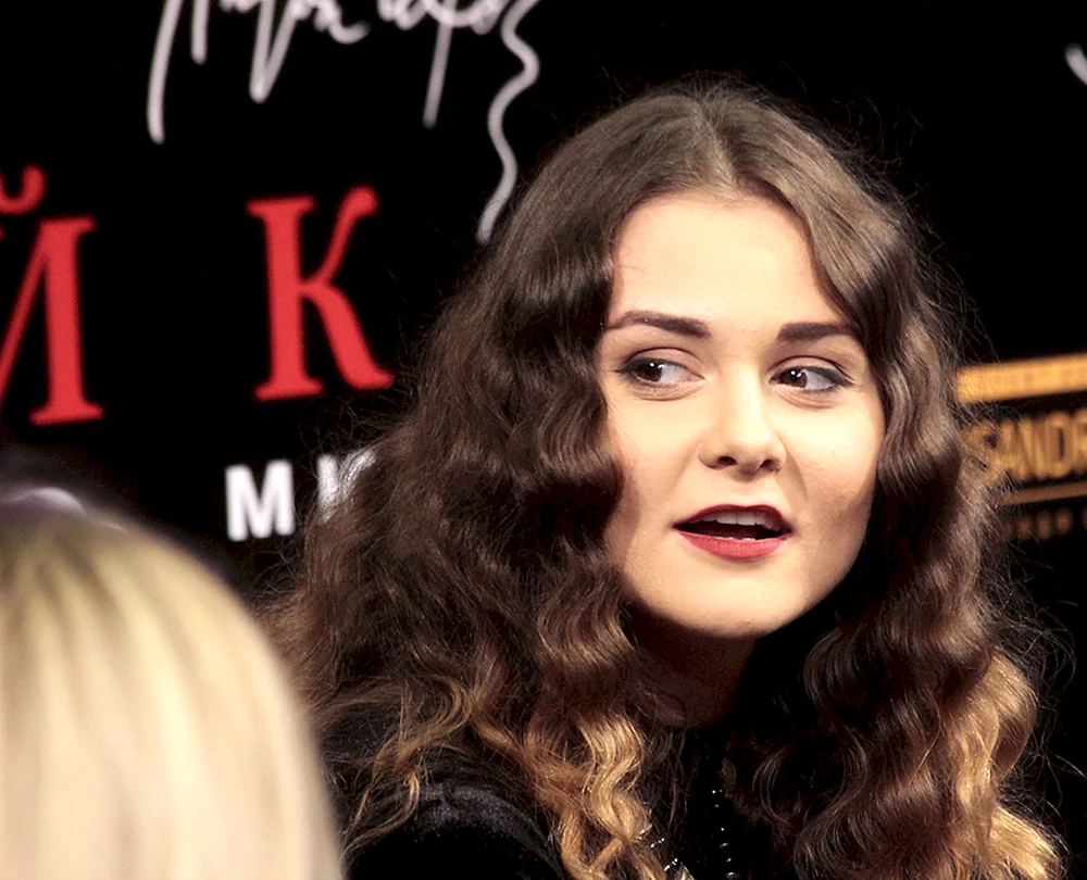 Nika Lysakova Theater des Mondes