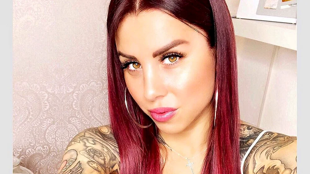 Brittanya Razavi bikini