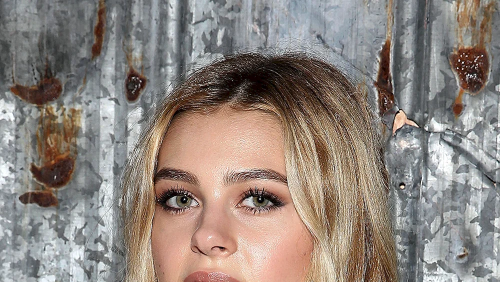 Nicola Peltz 2022