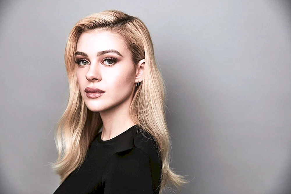 Nicola Peltz Foto