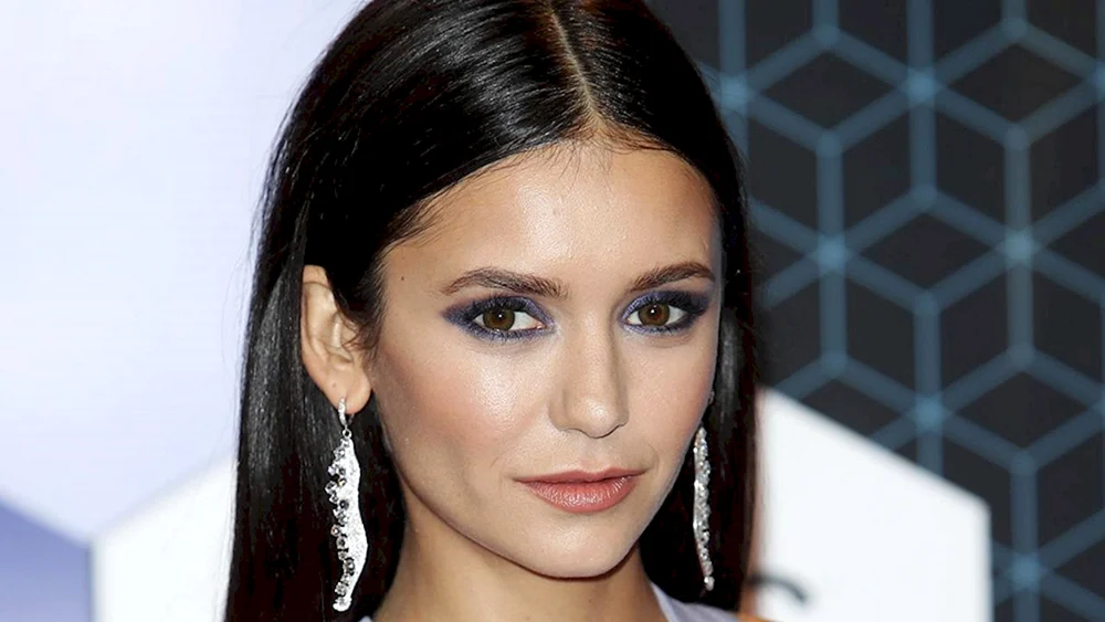Nina Dobrev Schauspielerin
