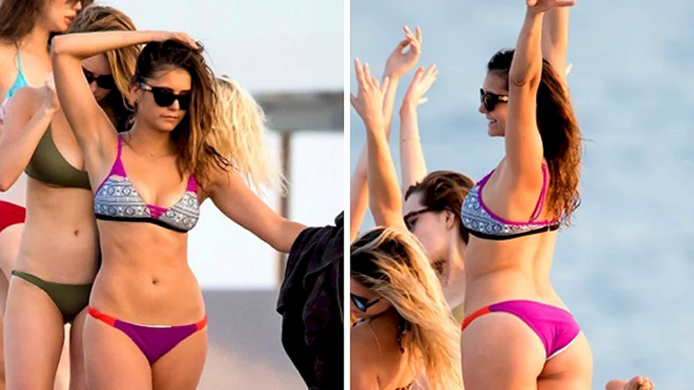 Nina Dobrev
