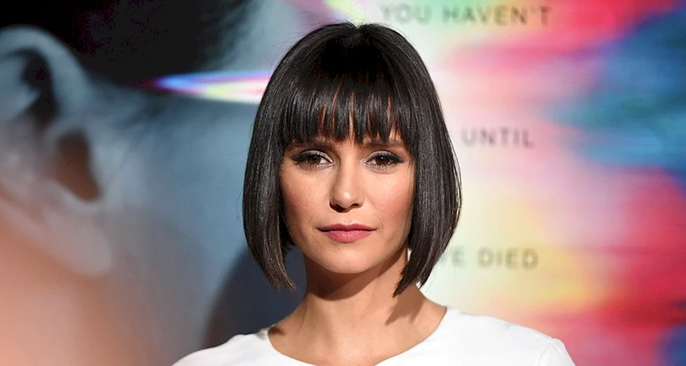 Nina Dobrev bob