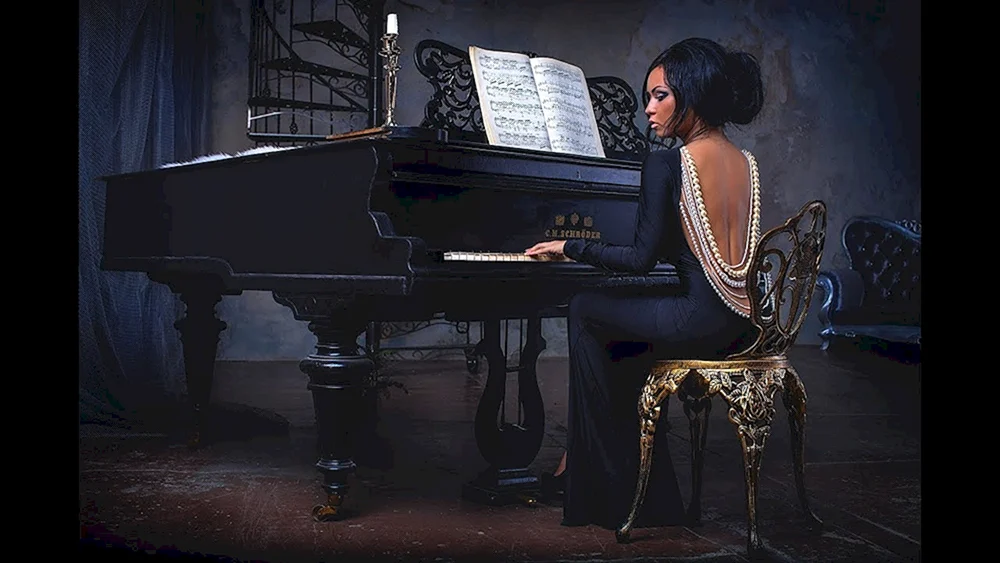 Nina Musinyan Pianistin